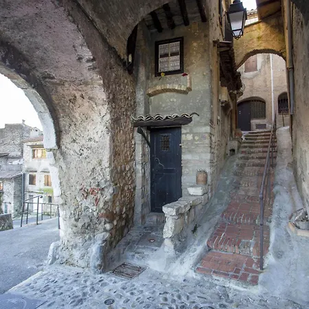 Epsom By Interhome *